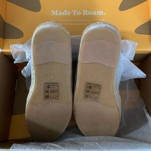 Women’s soludos espadrilles size 6 brand new never worn. Retail $85